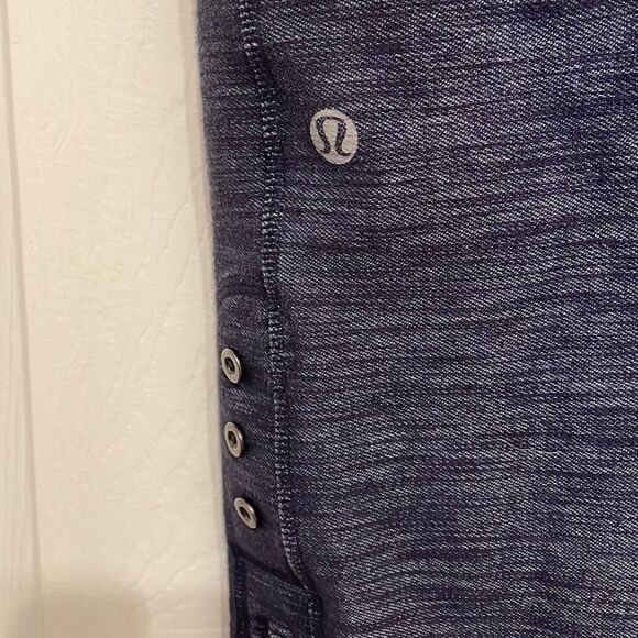 Rare Lululemon Athletica Ride On Crop Indigo Denim - Picture 4 of 7
